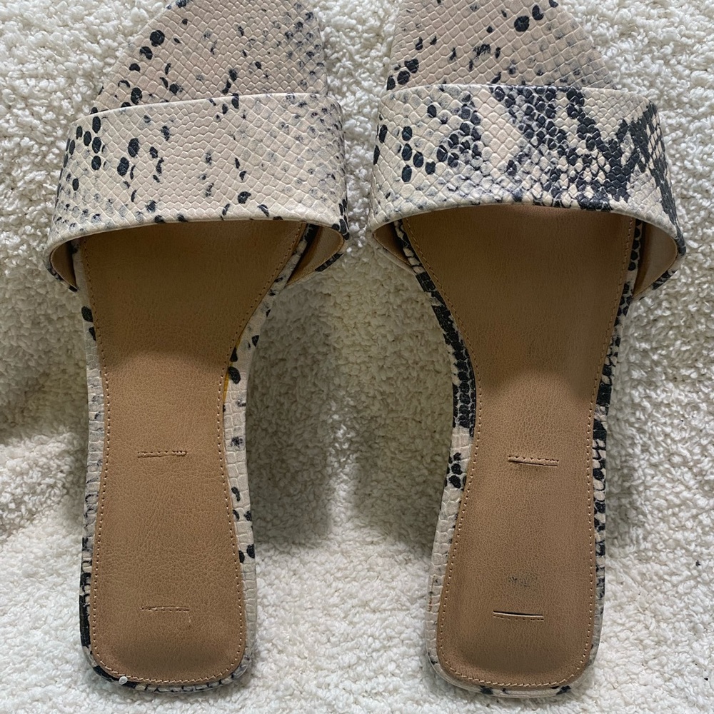 Steve Madden Snakeskin slides